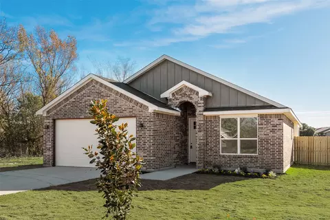 534 Elm St, Forney, TX 75126