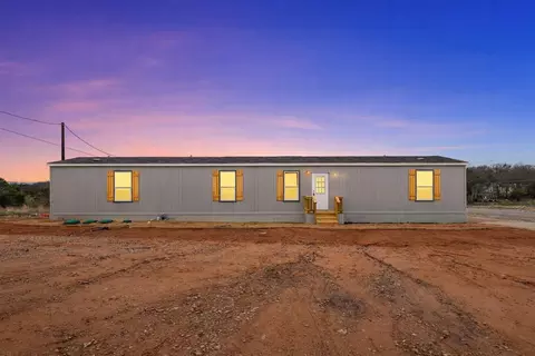 3501 Evergreen Dr, Granbury, TX 76048