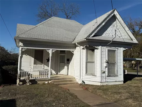 904 W 1st Ave, Corsicana, TX 75110
