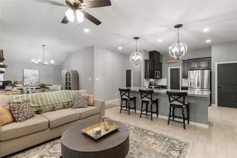 440 Brinkley Dr, Saginaw, TX 76179