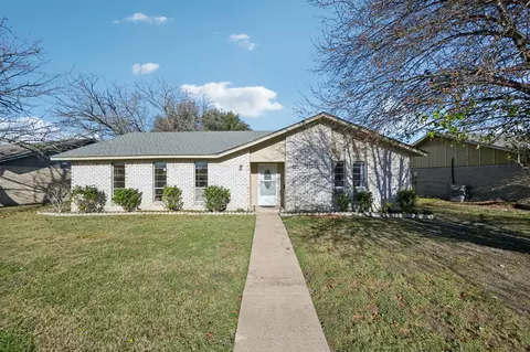 1021 Pleasant Valley Rd, Garland, TX 75040