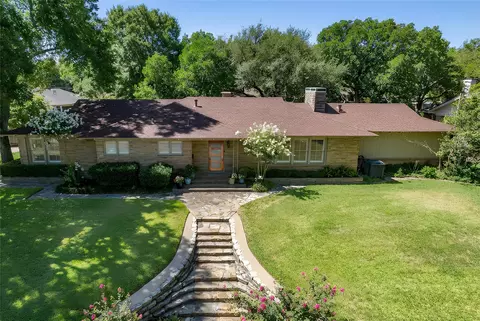 601 W Columbia St, Weatherford, TX 76086