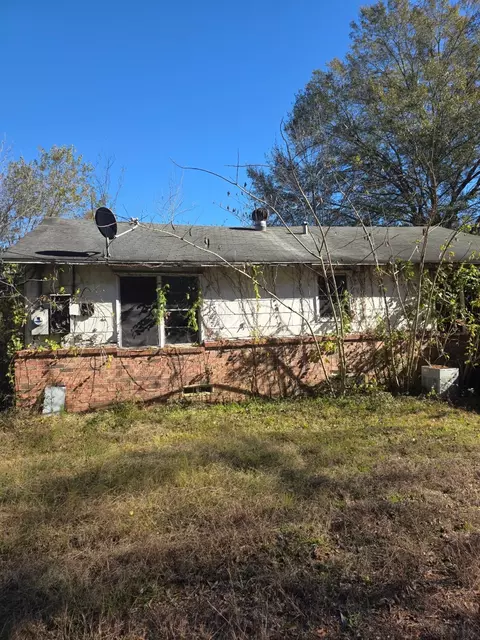 908 Burns St, Kilgore, TX 75662
