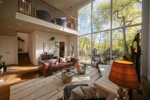 2628 Maple Springs Blvd, Dallas, TX 75235