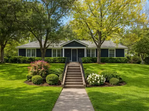 5800 Mount Rockwood Cir, Waco, TX 76710