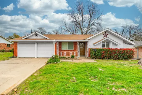3256 Gene Ln, Haltom City, TX 76117