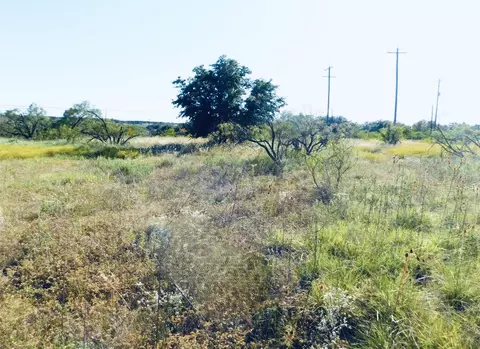 818 819 Feather Bay Dr, Brownwood, TX 76801