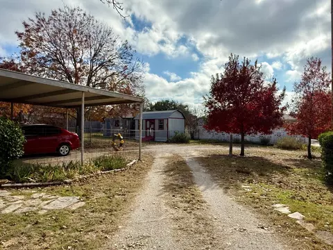 Exterior - 802 E Main St, Hamilton, TX 76531 photo 6 of 6