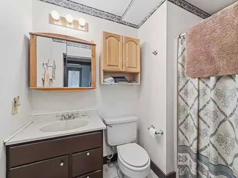 Bath - 802 E Main St, Hamilton, TX 76531 photo 2 of 2