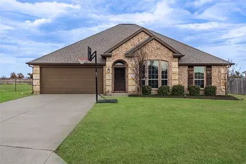 103 Pecos St, Bells, TX 75414