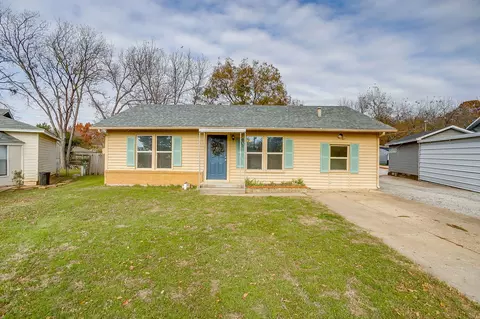 47 Donald Ct, Hurst, TX 76053