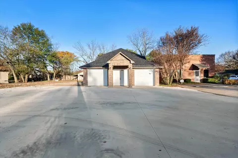 2004 W 2nd Ave, Corsicana, TX 75110