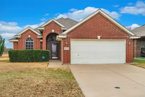 11816 Anna Grace Dr, Burleson, TX 76028