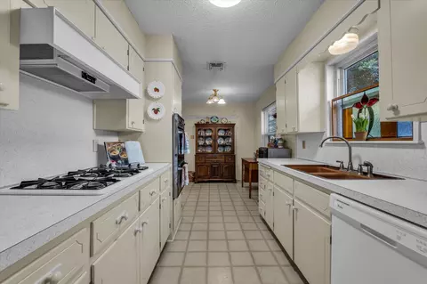 Kitchen - 601 Kipling Dr, Waco, TX 76710 photo 1 of 1