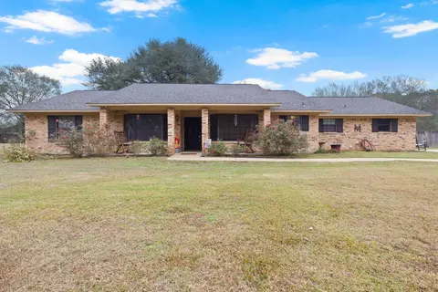 195 County Road 4164, Pittsburg, TX 75686