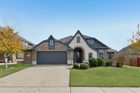 1808 Isabella Ct, Glenn Heights, TX 75154