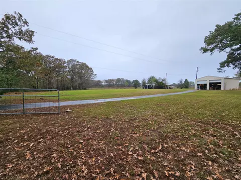 517 County Road 1944, Emory, TX 75440