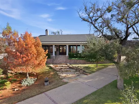 15021 Sendero Ln, Woodway, TX 76712