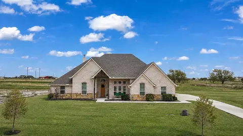 2011 Perkins Ln, Weatherford, TX 76088
