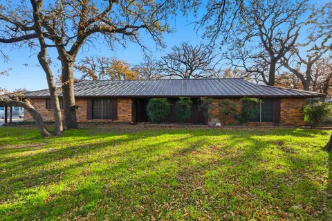 105 Corral Dr, Fort Worth, TX 76244