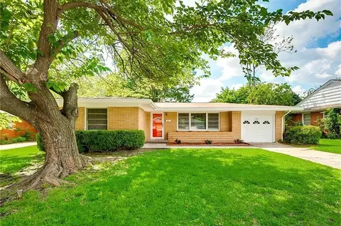 1913 Hilltop Dr, Garland, TX 75042