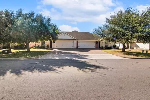 408-410 Prosperity Trl, Mcgregor, TX 76657
