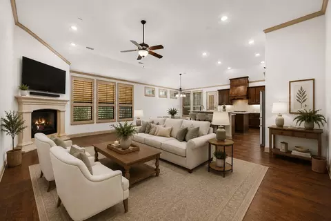 6814 Springwood Ln, Garland, TX 75044