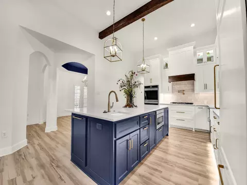 525 S Sugartree Dr, Lipan, TX 76462