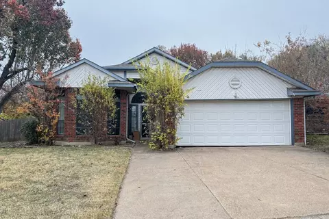 900 Tennessee Trl, Arlington, TX 76017