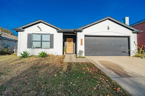 216 Prentice Dr, Seagoville, TX 75159