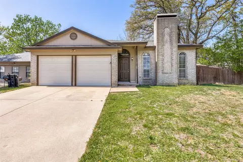 5008 Santa Fe Ct, Arlington, TX 76017