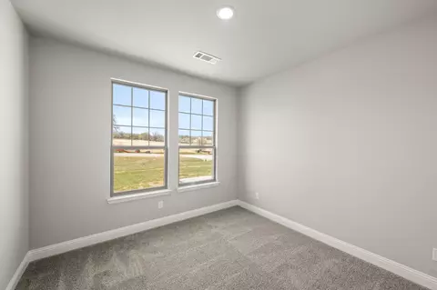Bedroom - 7016 Ranch View Pl, Springtown, TX 76082 photo 2 of 4