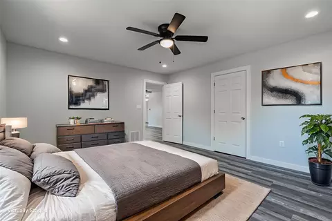 Bedroom - 304 Pine St, Seven Points, TX 75143 photo 4 of 7