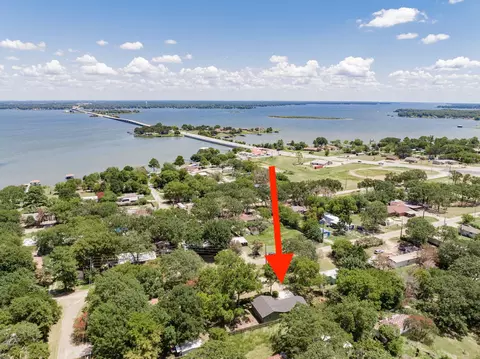 View/Area - 304 Pine St, Seven Points, TX 75143 photo 1 of 3