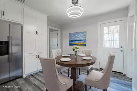 Dining - 304 Pine St, Seven Points, TX 75143 photo 1 of 1