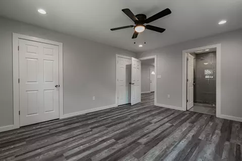 Bedroom - 304 Pine St, Seven Points, TX 75143 photo 1 of 7