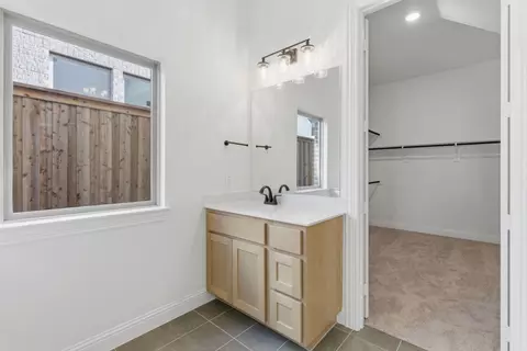 Bath - 610 Cork Dr, Celina, TX 75009 photo 4 of 4