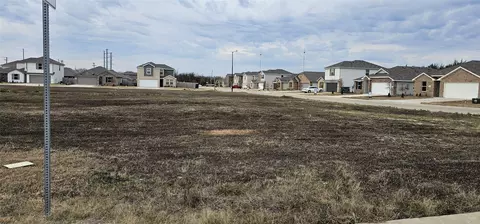 101 Hesed St, Greenville, TX 75402