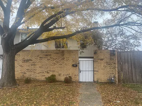 501 Towne House Ln, Richardson, TX 75081
