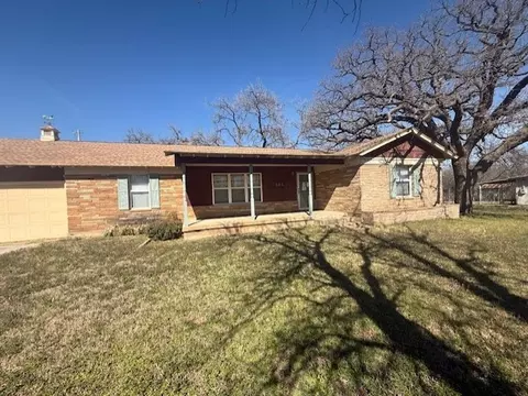 504 W Pioneer St, Rising Star, TX 76471