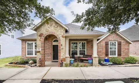 6920 Kingdom Estates Dr, Dallas, TX 75236