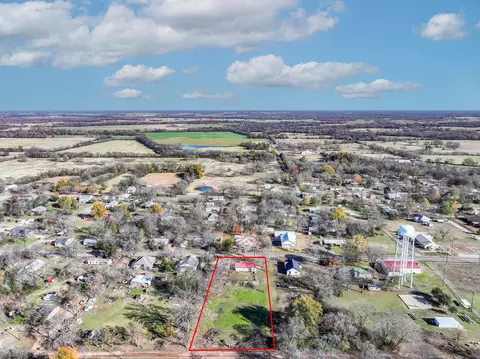 View/Area - 305 Gaskins St, Como, TX 75431 photo 4 of 4