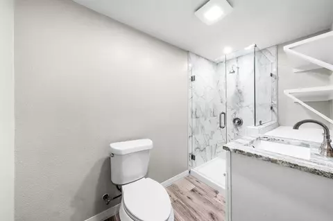 Bath - 305 Gaskins St, Como, TX 75431 photo 2 of 3