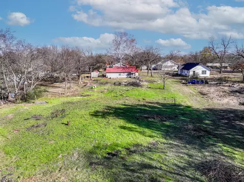 View/Area - 305 Gaskins St, Como, TX 75431 photo 1 of 4