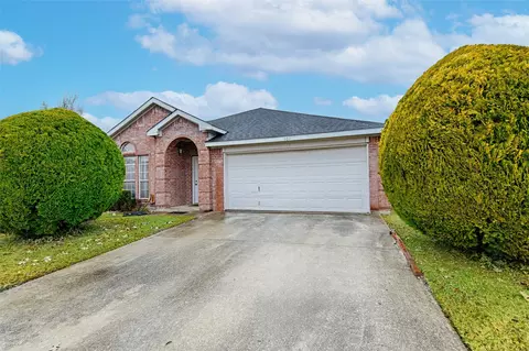 101 Fairbanks Dr, Garland, TX 75043