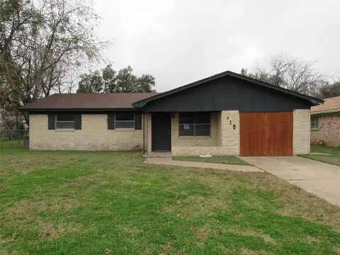 218 Virginia Dr, Lacy Lakeview, TX 76705