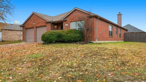 1505 Shady Shores Dr, Glenn Heights, TX 75154