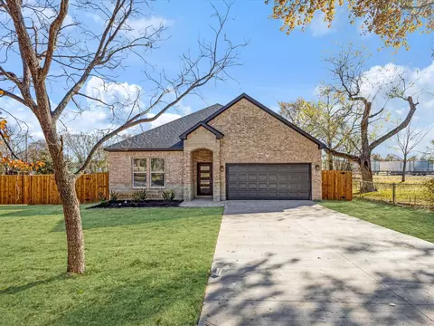 111 W Farmers Rd, Seagoville, TX 75159