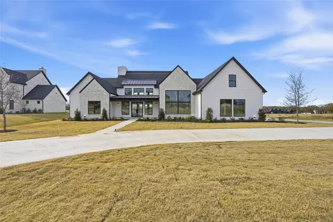 2700 Veridian Point Dr, Burleson, TX 76028
