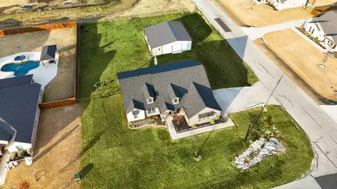 104 Oak Grove Dr, Rhome, TX 76078